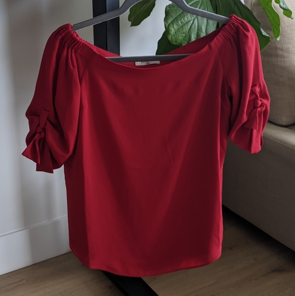 Babaton Off Soulder Blouse - Picture 1 of 2